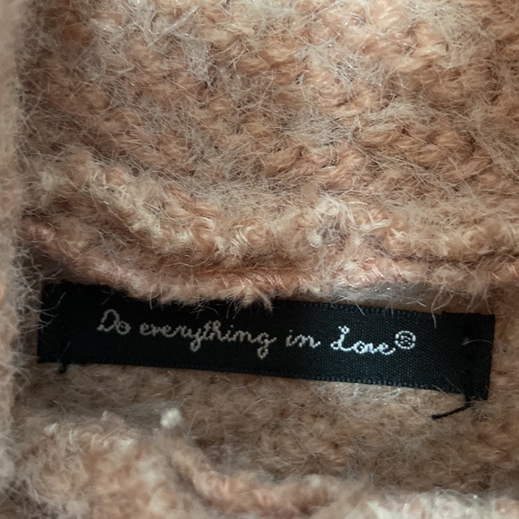 OS, light pink poncho - Picture 2 of 4